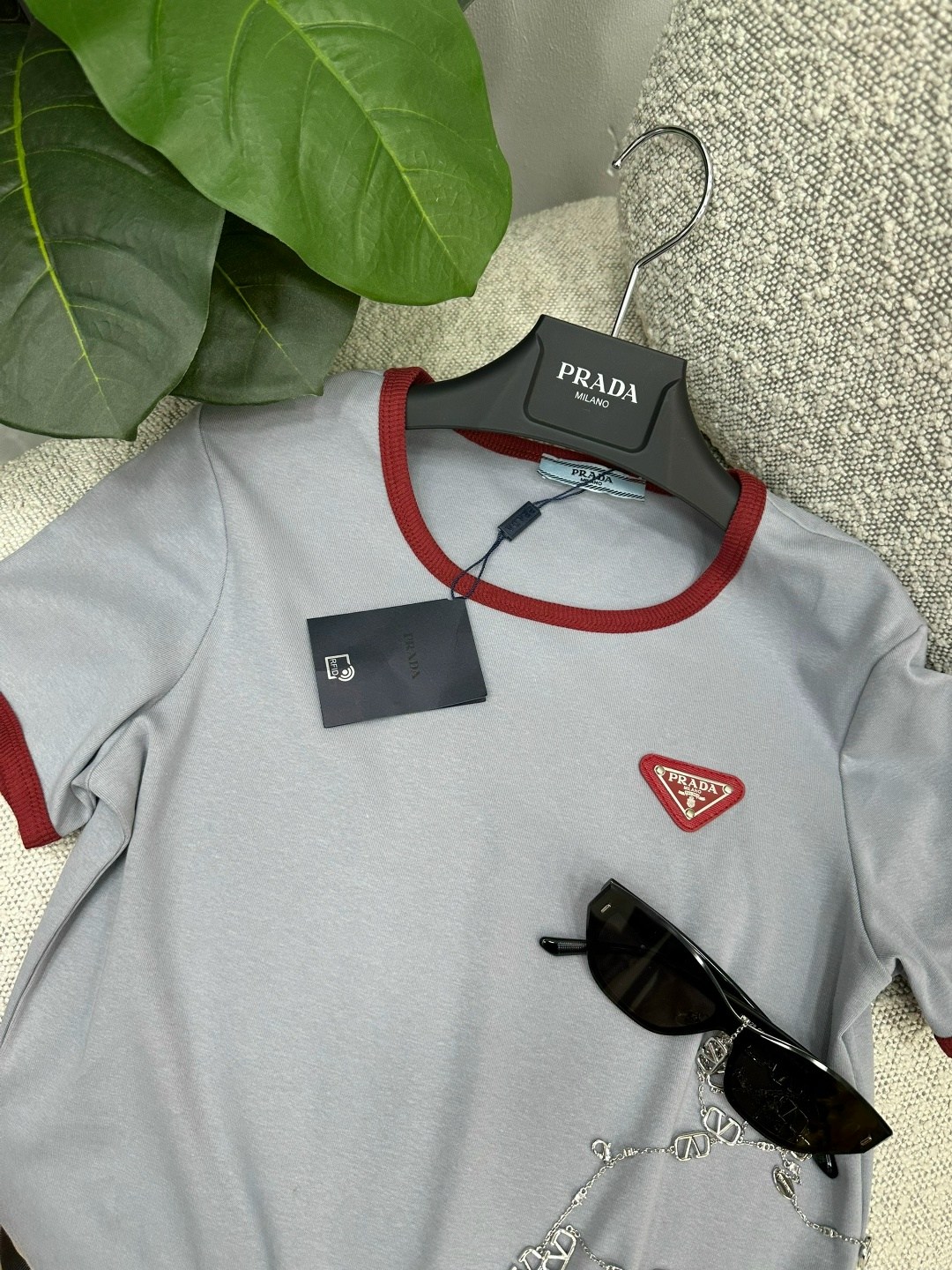 футболка,футболки для мужчин,мужская футболка,футболка prada,брендовые вещи