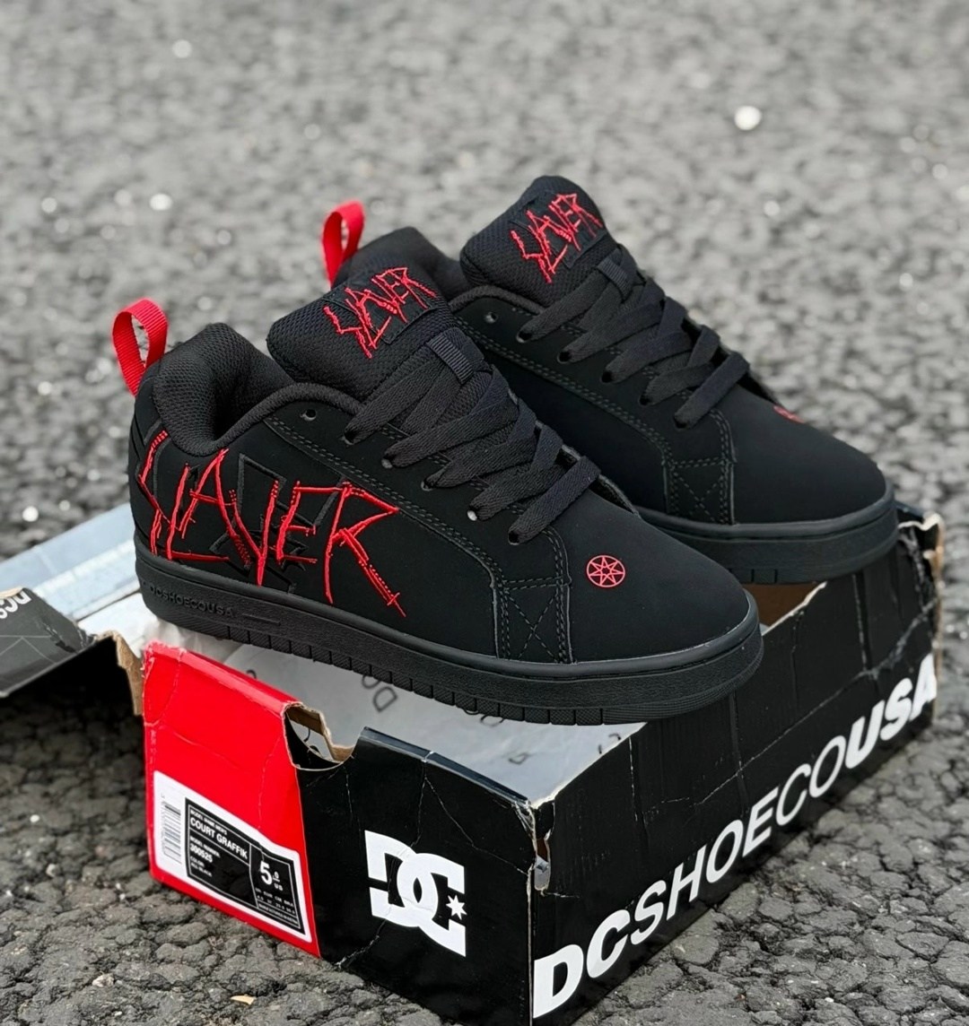 dc x slayer ct graffik shoes black black red,кроссовки slayer,кроссовки slayer court graffik dc shoes,кроссовки dc shoes court graffik,dc x slayer court graffik skate shoes black black red