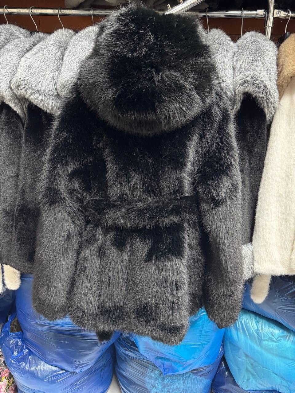 шуба,шуба с капюшоном,женская шуба,шубка,женское короткое пальто из кроличьего меха