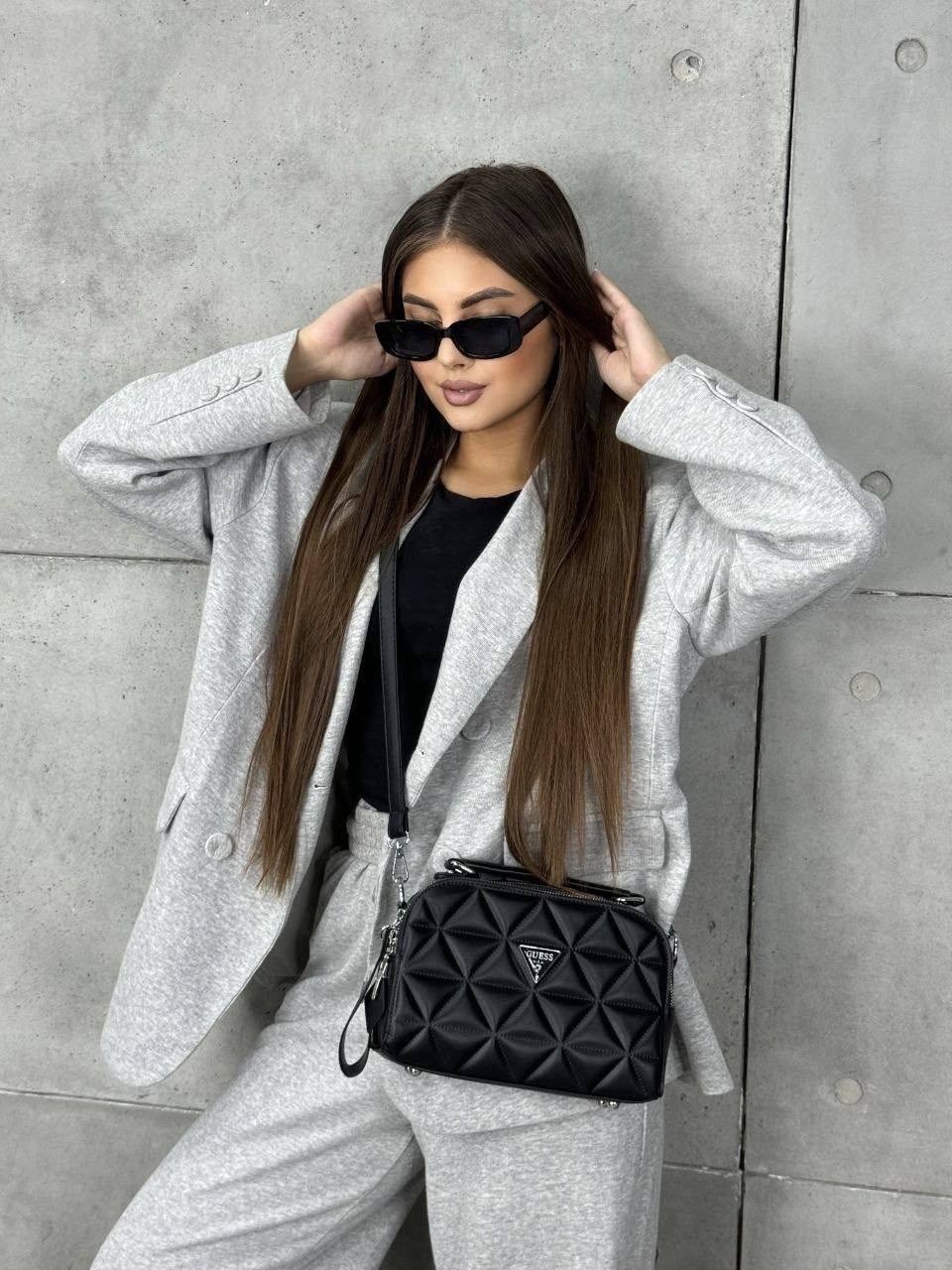 сумки guess через плечо кросс боди,сумка guess,женская стильная сумка,стильная женская сумка на плечо,сумка гесс кросс боди