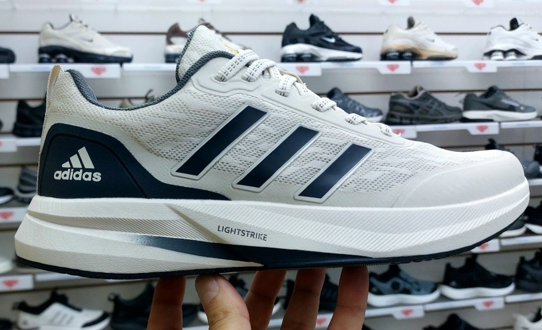 кроссовки мужские adidas,кроссовки adidas,мужские кроссовки adidas ozelia,кроссовки adidas adidas,оригинальные кроссовки adidas