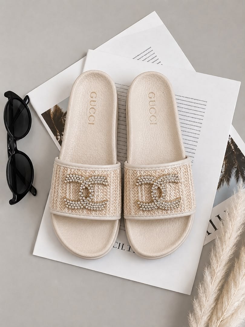шлепанцы chanel,шлепки шанель,тапочки chanel,шлепанцы женские,тапочки модные