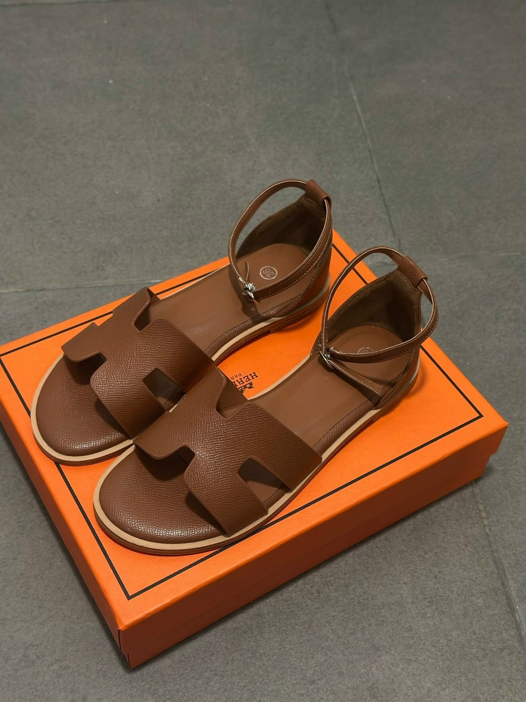 босоножки hermes,босоножки женские hermes,сандалии hermes,босоножки гермес гермес,босоножки гермес