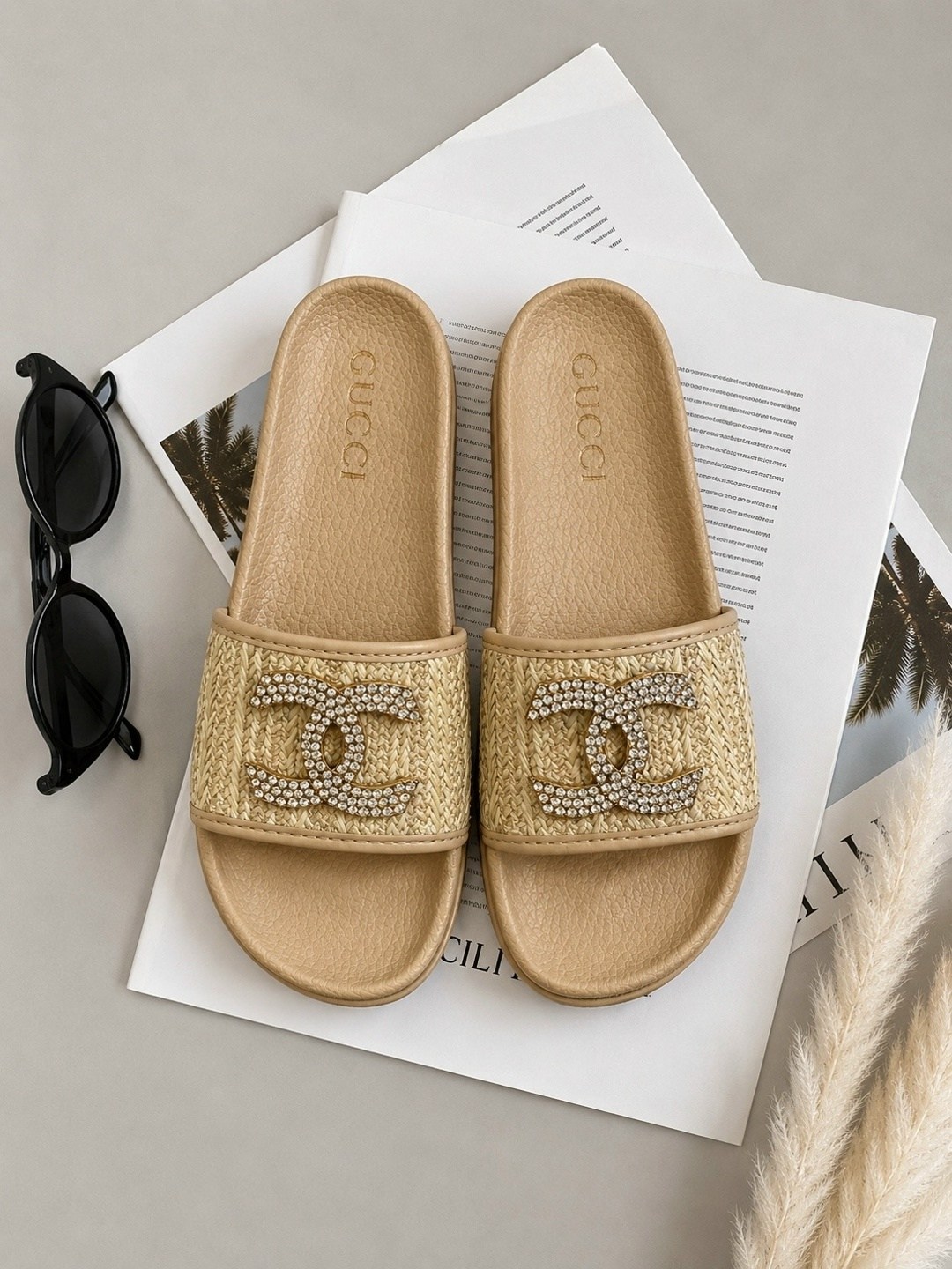 ,шлепанцы женские,тапочки женские chanel,тапочки модные,босоножки летние