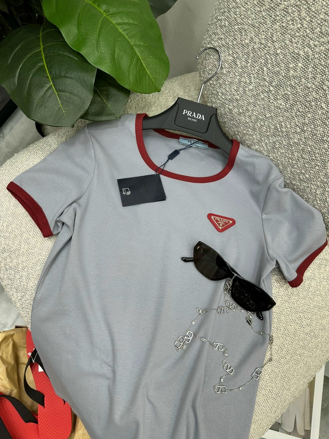 футболка,футболки для мужчин,мужская футболка,футболка prada,брендовые вещи