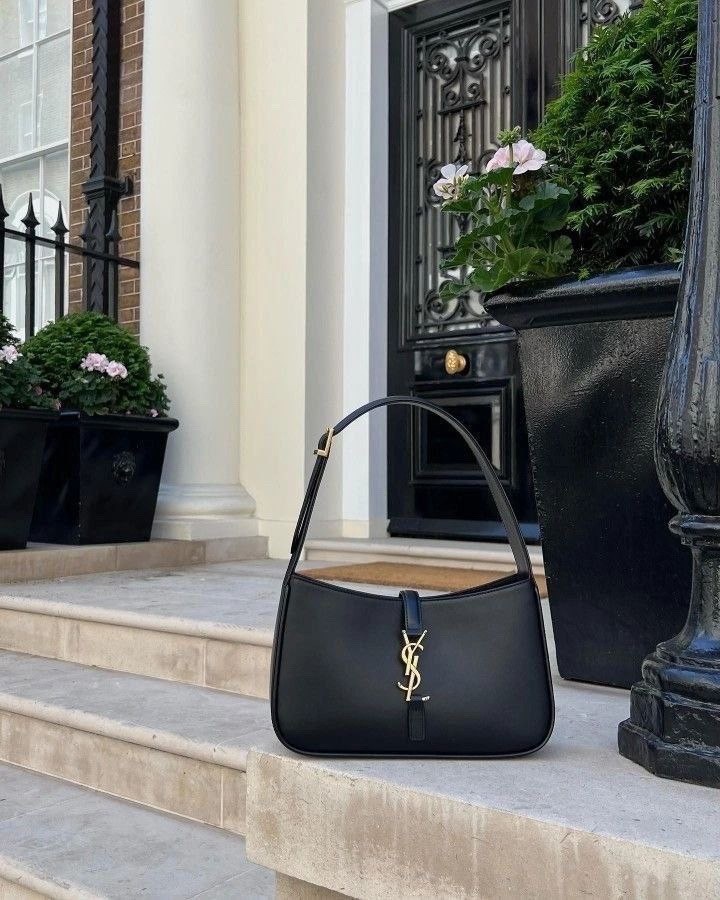 сумка женская yves saint laurent,сумки yves saint laurent,сумка через плечо yves saint laurent,сумка yves saint laurent стильная,сумка saint laurent