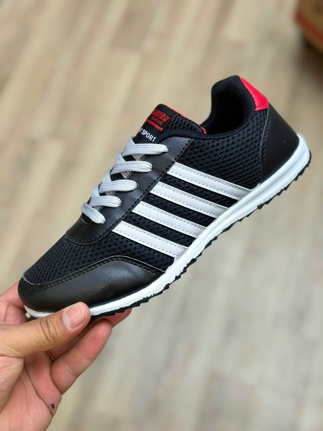 ,кроссовки adidas,московский адидас кроссовки,кроссовки адидас мужские,кроссовки адидас