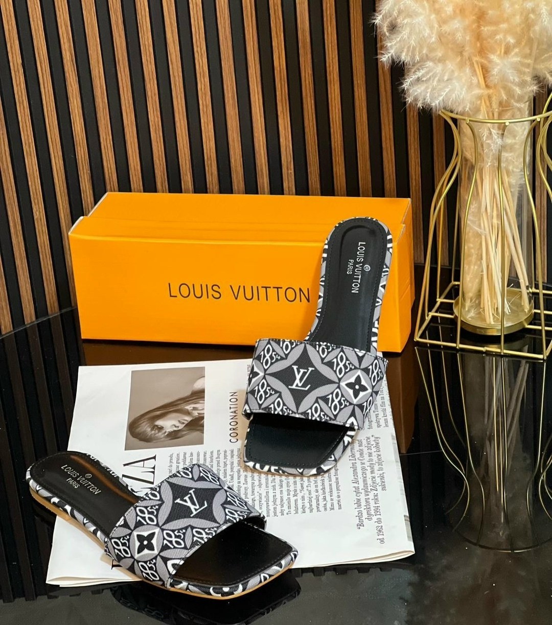 шлепанцы louis vuitton,тапочки louis vuitton,сандалии louis vuitton,шлепанцы женские louis vuitton,шлепанцы луи виттон