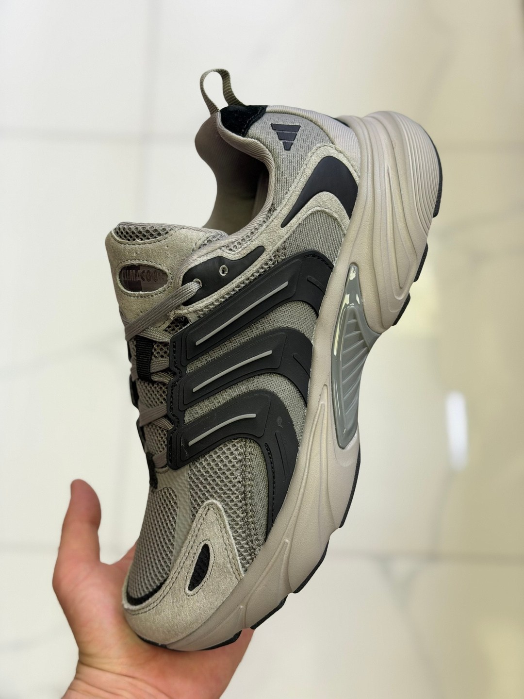 кроссовки adidas,кроссовки мужские adidas,кроссовки,спортивная ,кроссовки адидас