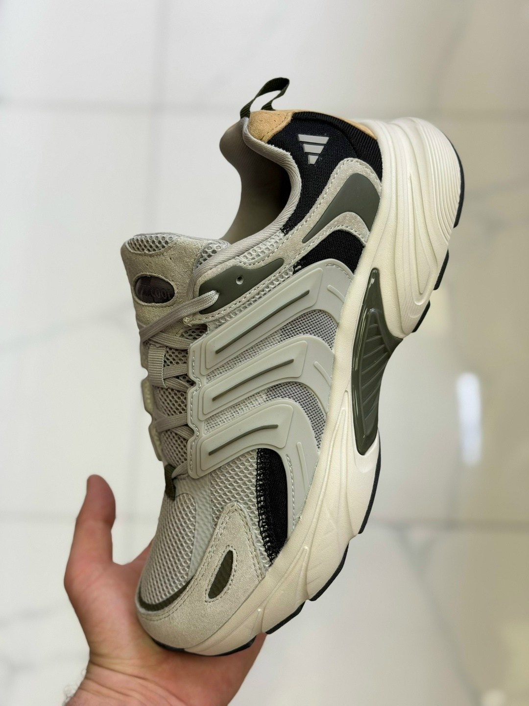 кроссовки adidas,кроссовки мужские adidas,кроссовки,спортивная ,кроссовки адидас