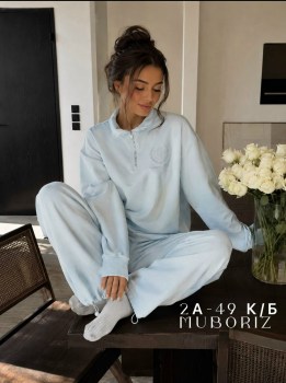 Костюм