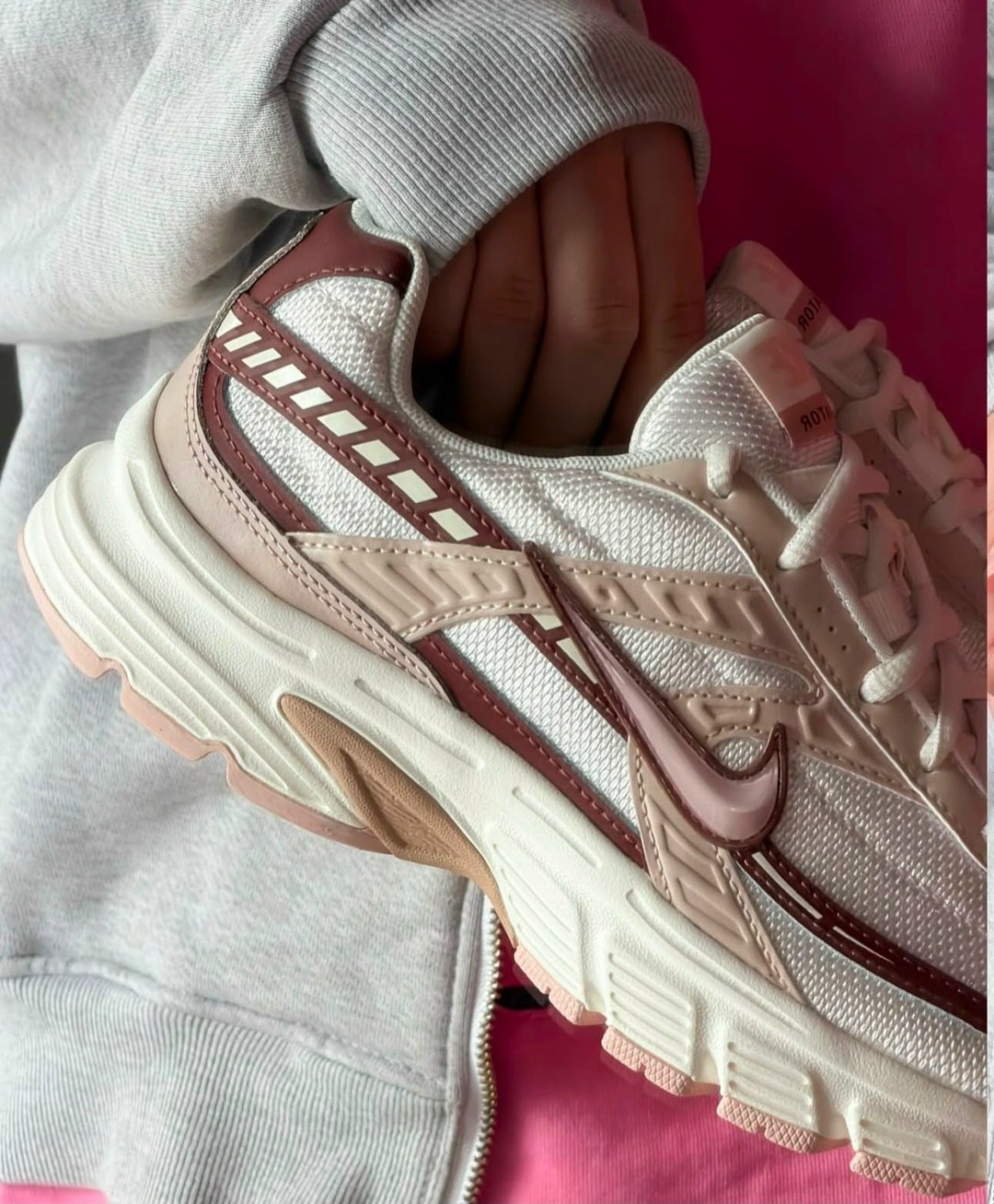 кроссовки nike,кроссовки nike initiator,женские кроссовки nike,nike initiator,кроссовки
