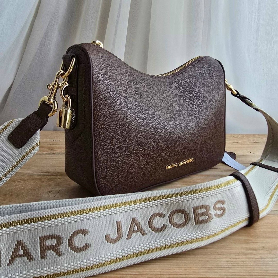 сумка marc jacobs 25-16 см натуральная замша,сумка marc jacobs из замши,marc jacobs сумка женская,сумка-хобо через плечо marc jacobs,сумка marc jacobs