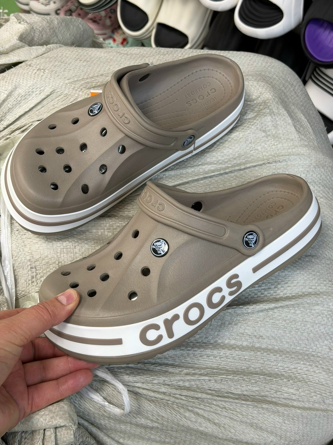 сабо crocs,,кроксы iconic comfort,черные кроксы оригинал,кроксы 2026