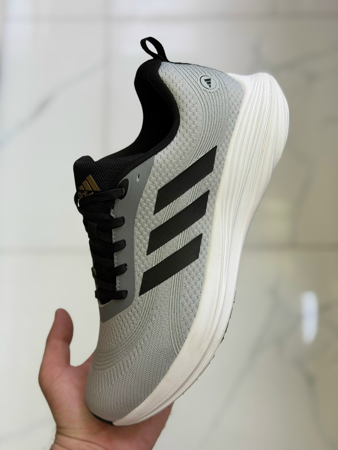 кроссовки adidas,кроссовки мужские adidas,кроссовки,спортивная ,кроссовки адидас