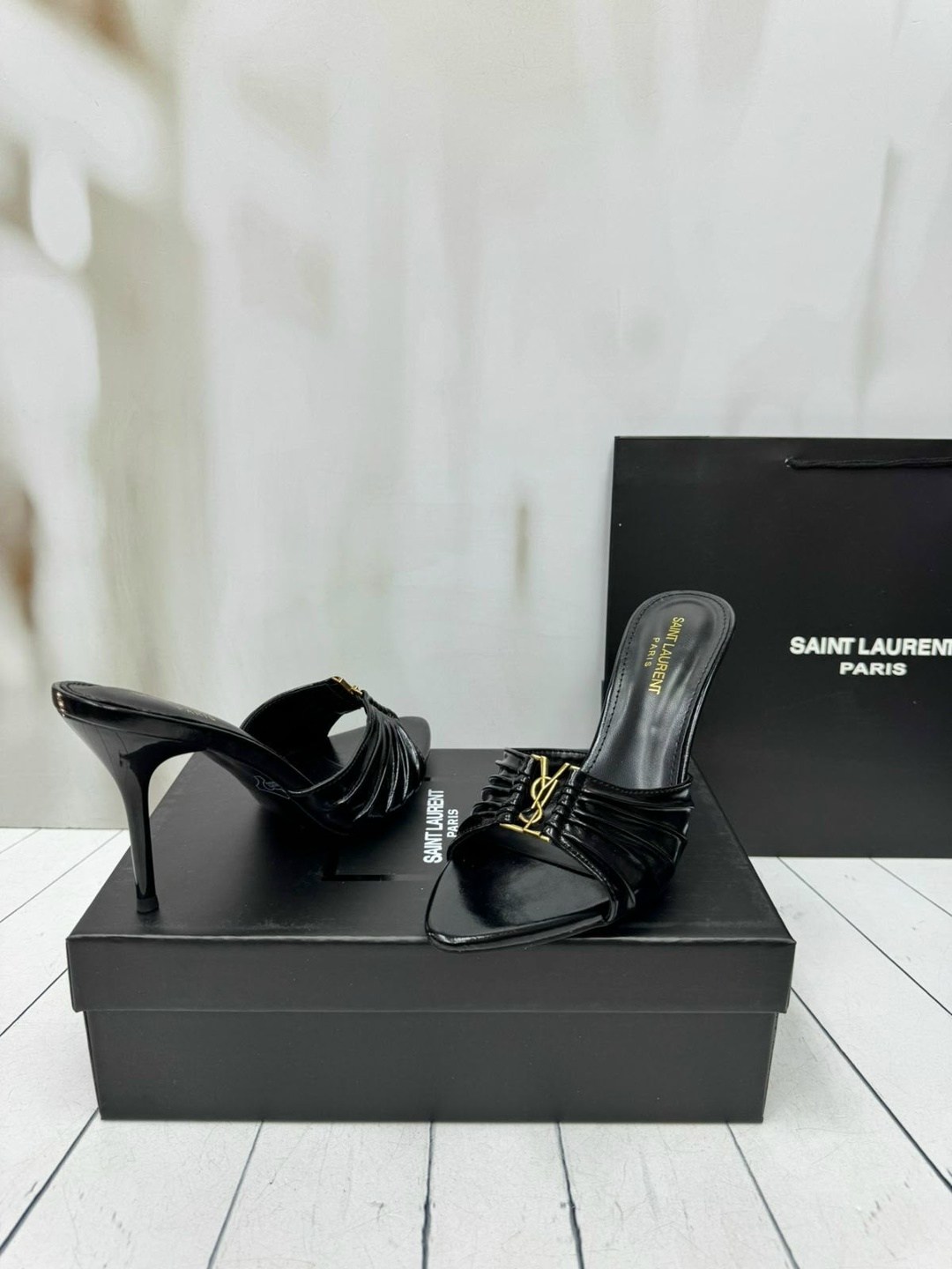 ,босоножки saint laurent,туфли yves saint laurent,мюли женские,женская