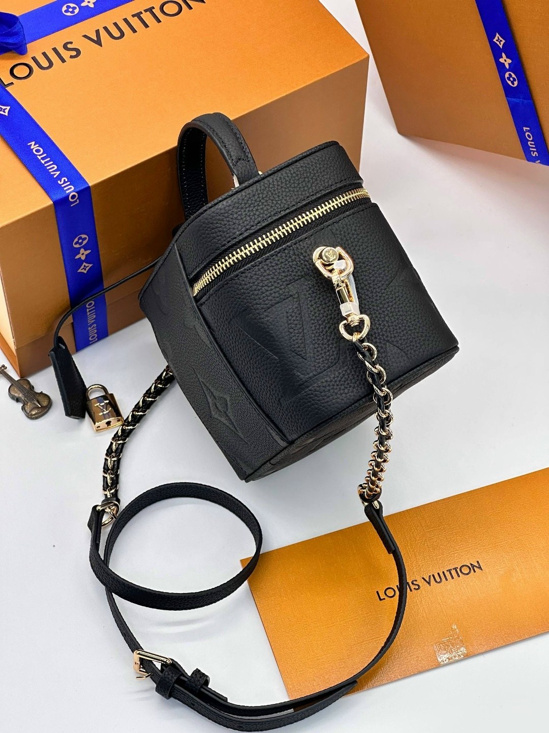 cумка louis vuitton,сумка луи виттон,сумочка луи виттон,сумка луи виттон vanity,louis vuitton женская сумка