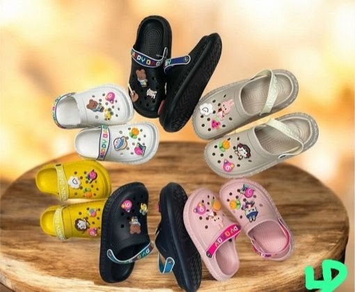 ,вставки в кроксы,кастом кроксы,кроксы crocs чёрные,тапочки модные