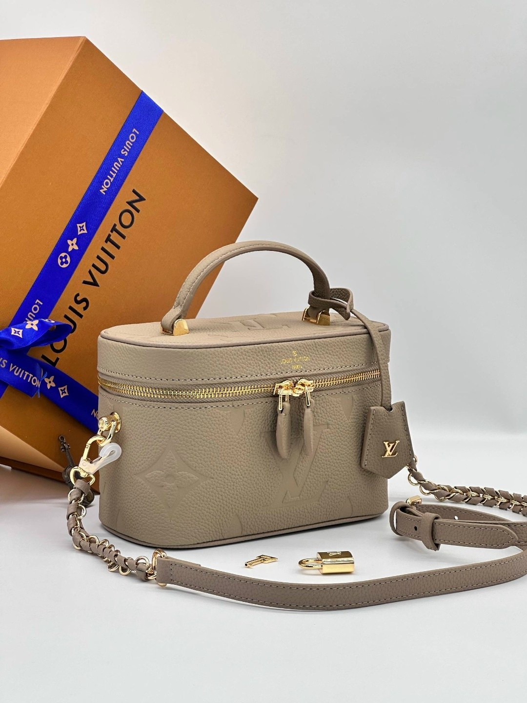 сумка луи виттон vanity,louis vuitton женская сумка,сумка на плечо louis vuitton,сумочка луи виттон,сумки луи виттон