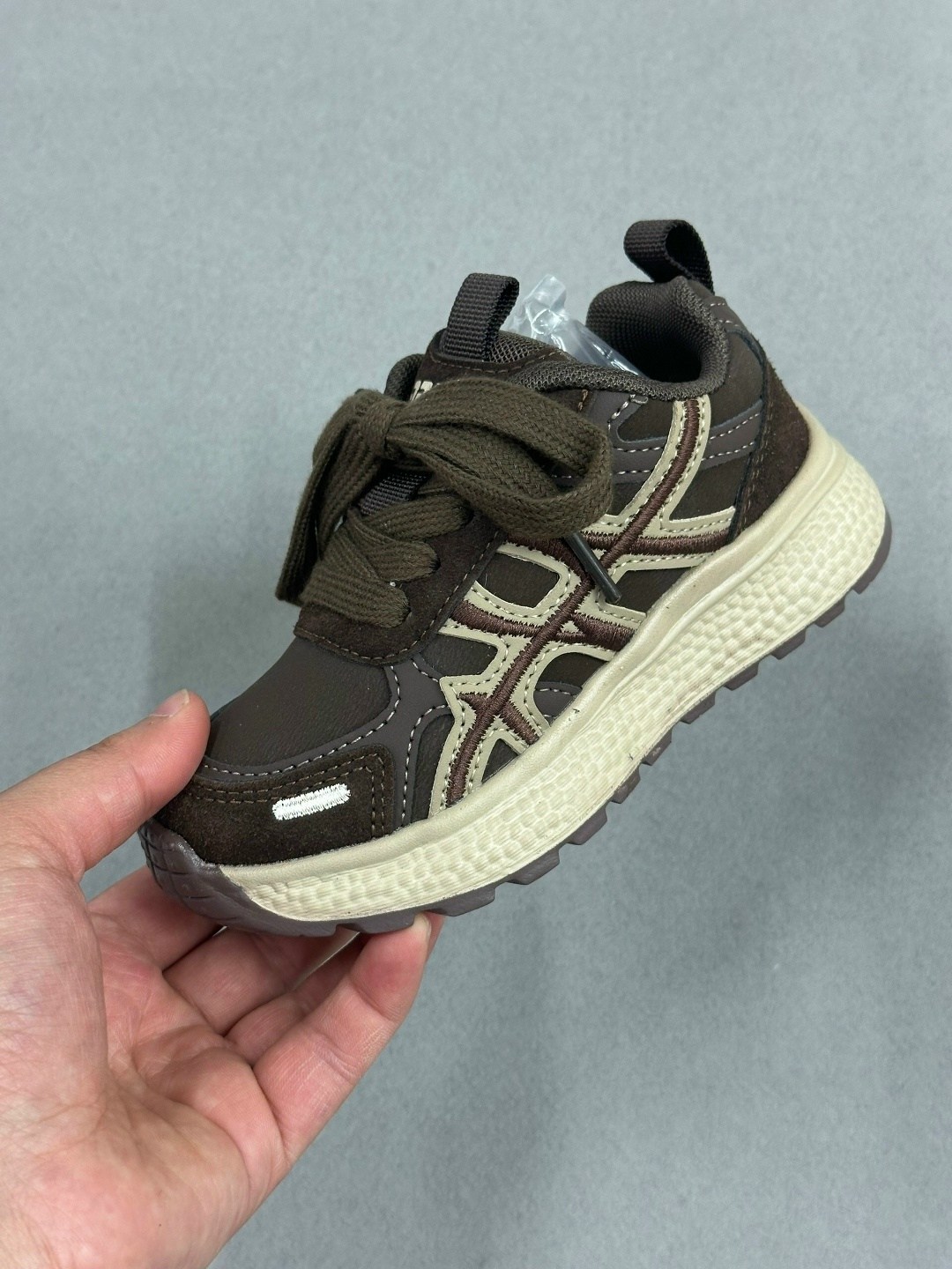кроссовки,кроссовки asics,кроссовки закрытые,спортивная ,кроссовки мальчику