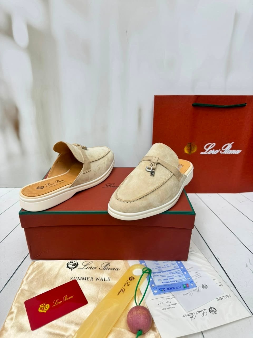 женские замшевые мюли loro piana бежевые,,лоферы женские loro piana,мюли loro piana,лоферы loro piana