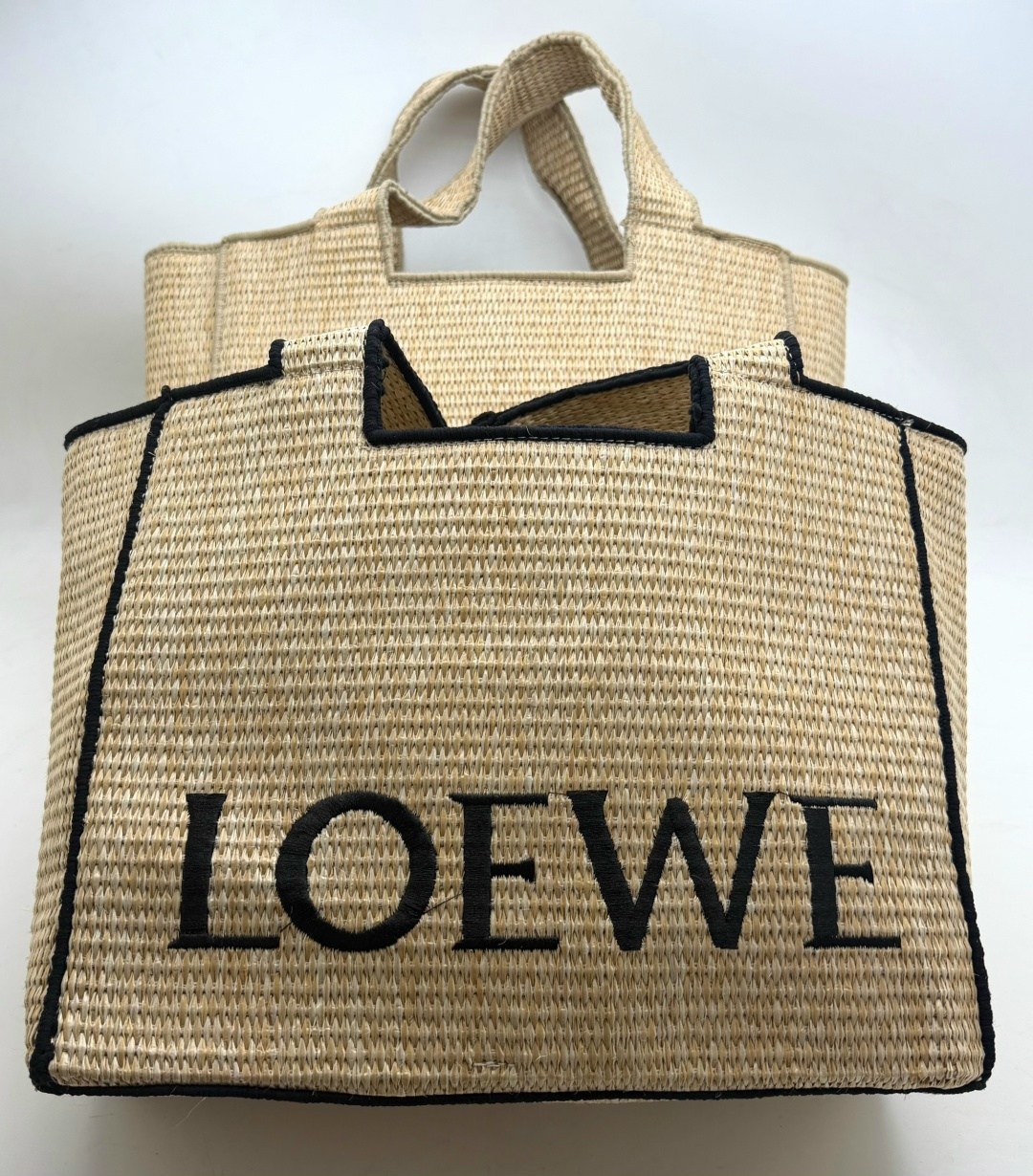 loewe сумка,сумка тоут loewe,сумка из рафии loewe,женская сумка loewe,loewe сумка пляжная