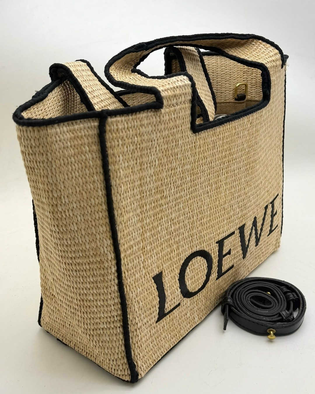 loewe сумка,сумка тоут loewe,сумка из рафии loewe,женская сумка loewe,loewe сумка пляжная