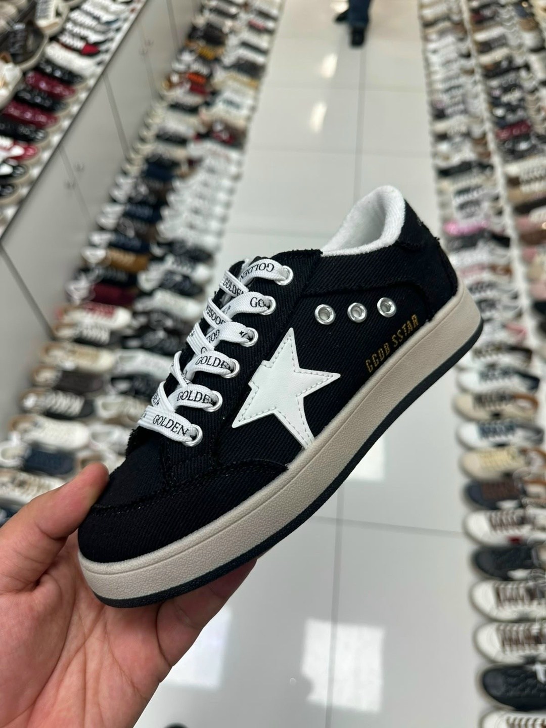 ,кроссовки converse,кроссовки женскиe,модные кеды,повседневные кроссовки