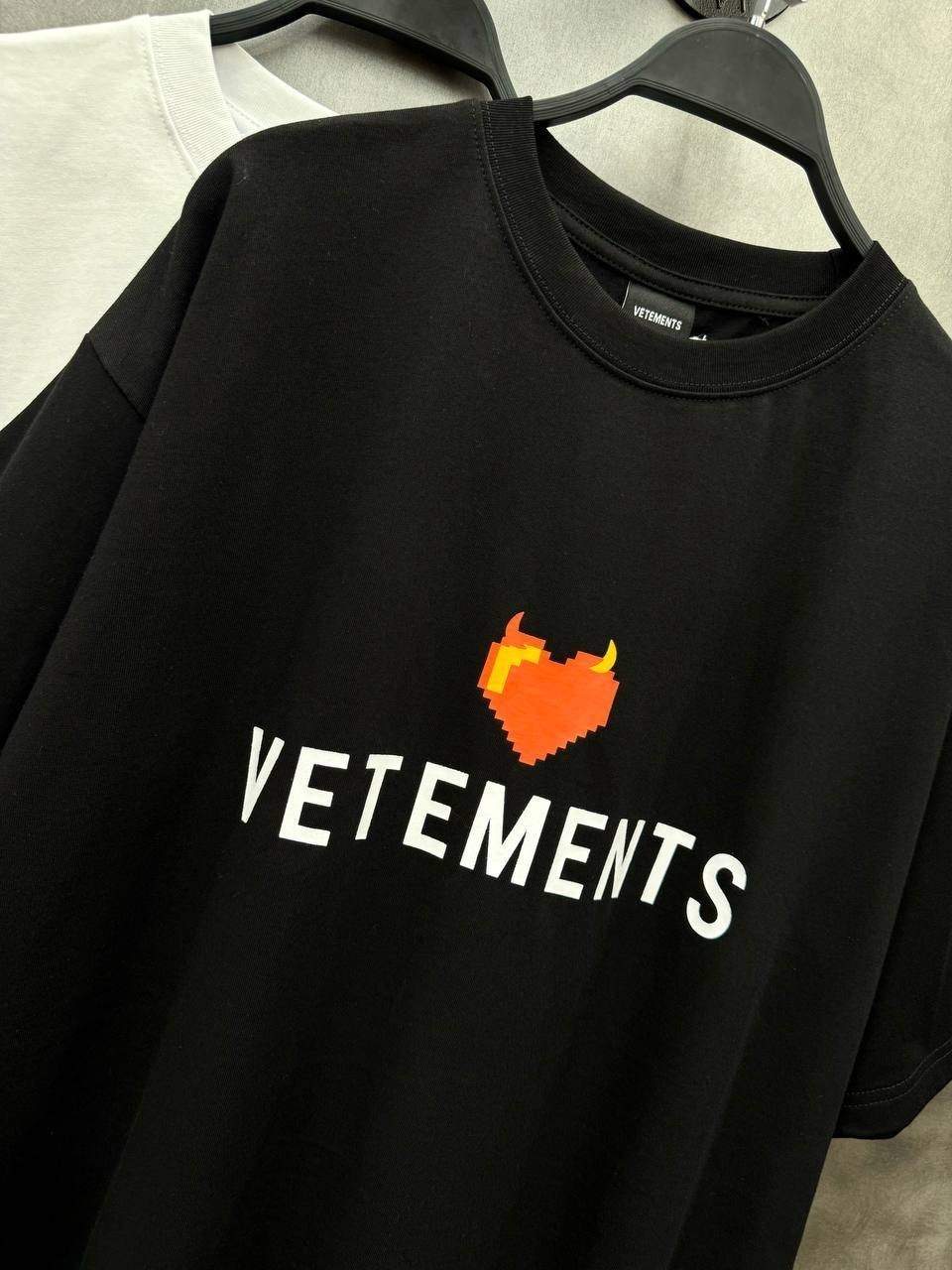 футболки vetements,vetements футболка с логотипом,хлопковая футболка vetements,футболка с лого мужскую vetements,футболка vetements белая