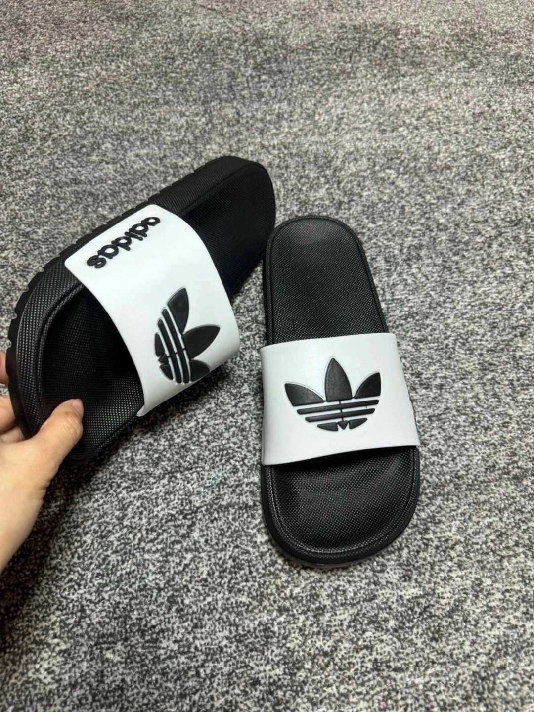 сланцы adidas,шлепанцы adidas,мужские шлепки,шлепки адидас мужские,адидас шлепки
