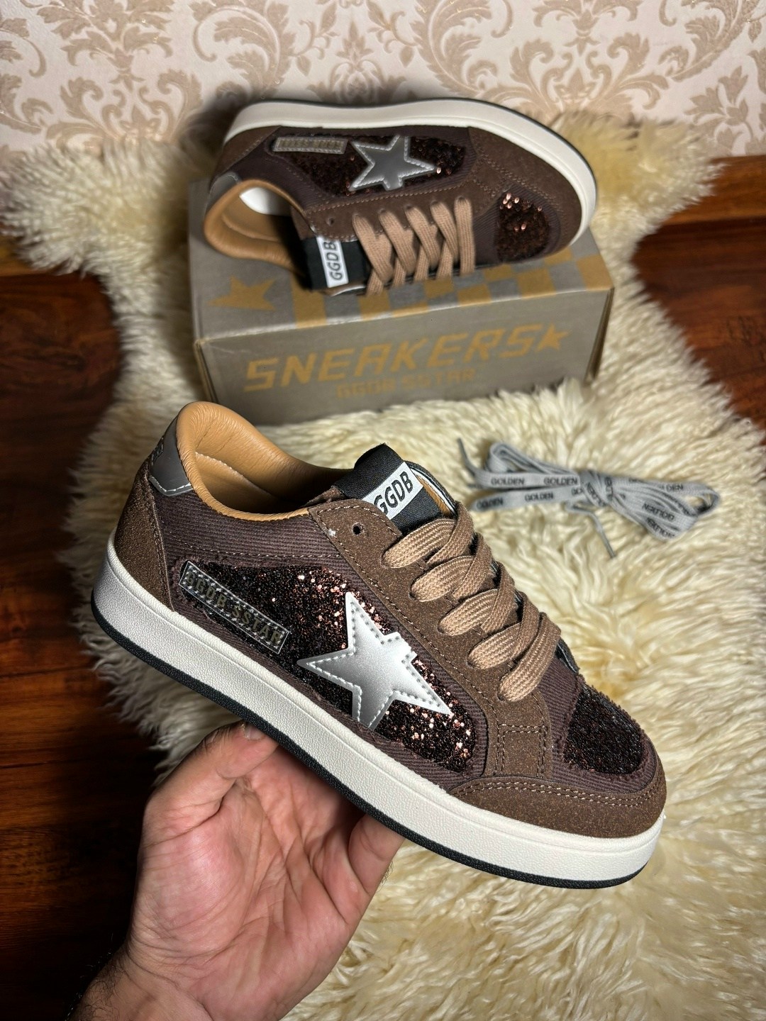 кроссовки golden goose с пайетками на платформе,кеды golden goose,,кроссовки golden goose,женские кроссовки