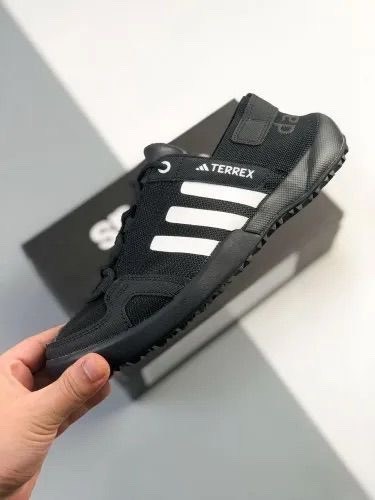 ,мужские кроссовки,спортивная ,кроссовки adidas,оригинальные кроссовки
