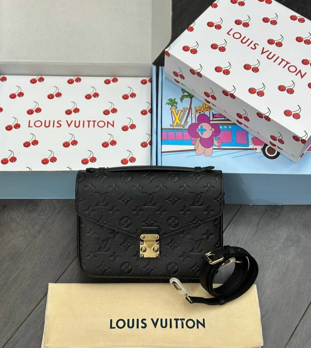 сумка louis vuitton pochette metis,сумка женская louis vuitton,сумка louis vuitton,фирменная женская сумка louis vuitton pochette metis,сумка louis vuitton pochette metis east west
