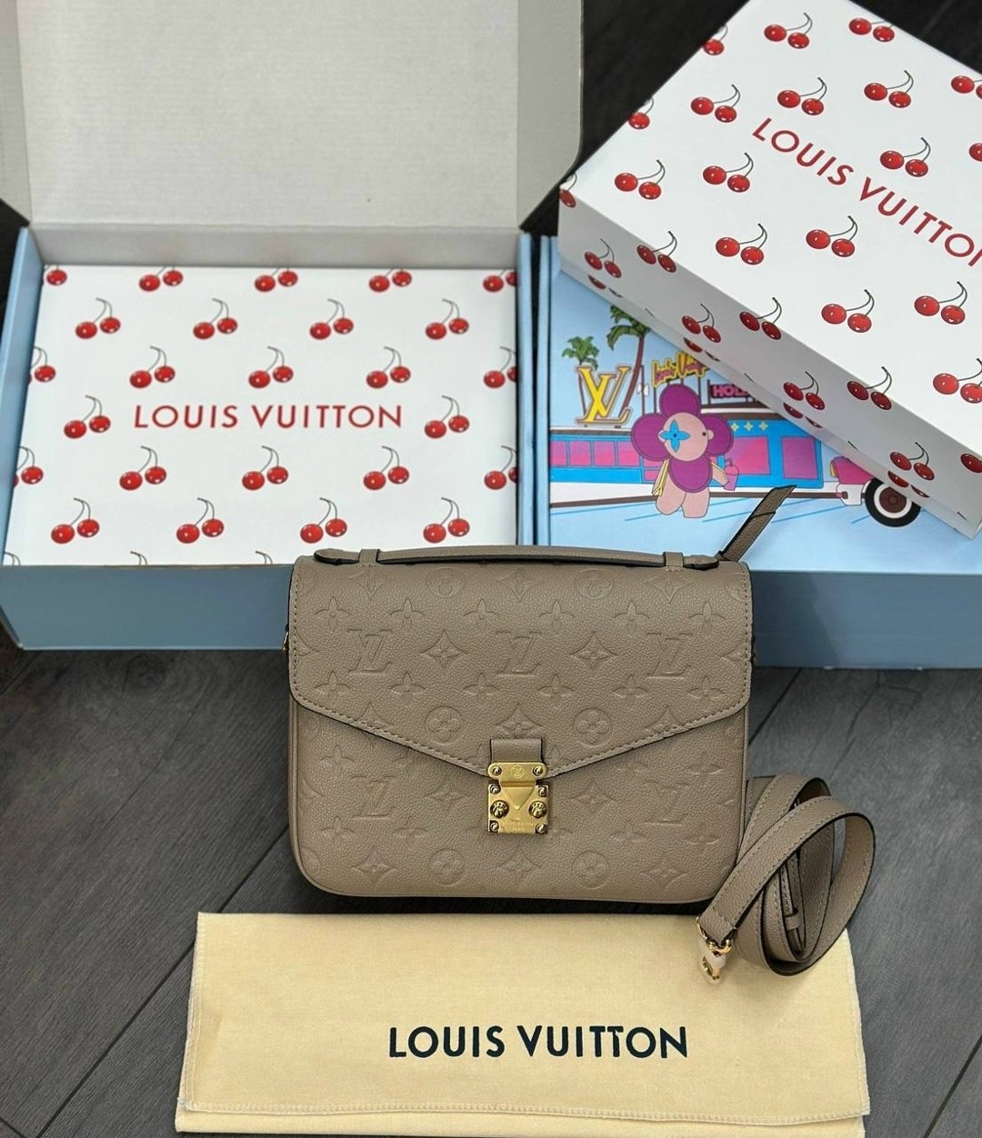 сумка louis vuitton pochette metis,сумка женская louis vuitton,сумка louis vuitton,фирменная женская сумка louis vuitton pochette metis,сумка louis vuitton pochette metis east west