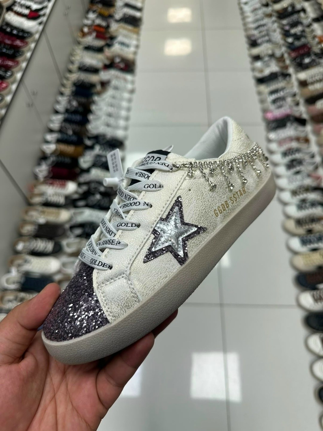 ,блестящие кроссовки валберис,кеды golden goose,обуви,блестящие кроссовки