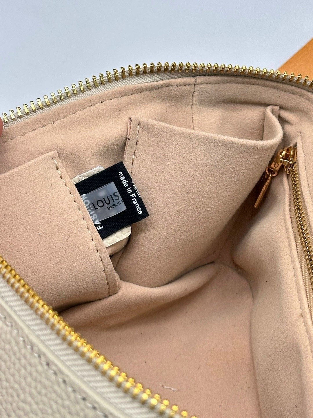 louis vuitton женская сумка,cумка louis vuitton,louis vuitton косметичка louis vuitton,сумка луи виттон vanity,сумки луи виттон