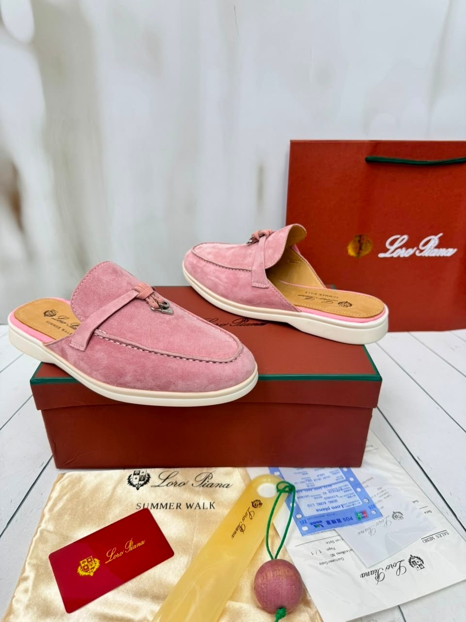 лоферы loro piana,лоферы loro piana женские,,женские замшевые мюли loro piana розовые,замшевые женские лоферы loro piana розовые