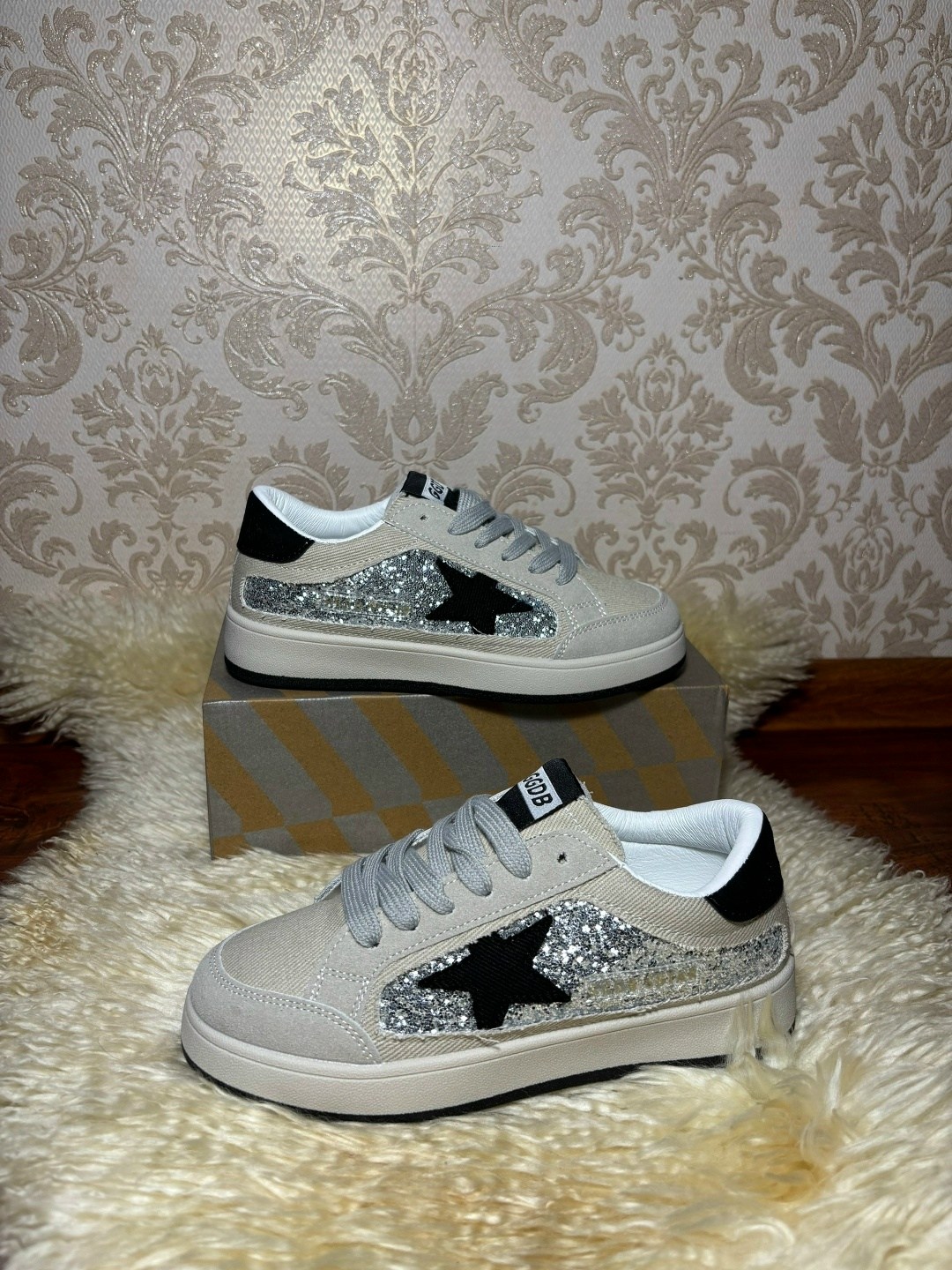 кроссовки golden goose с пайетками на платформе,кеды golden goose,,кроссовки golden goose,женские кроссовки