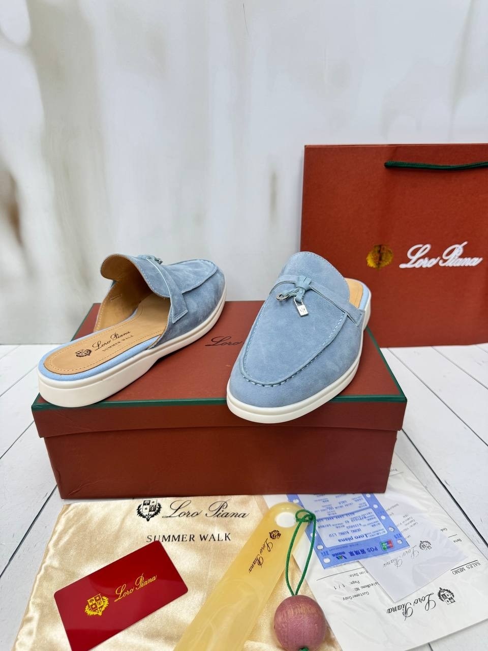 ,женские замшевые мюли loro piana голубые,мюли loro piana,loro piana лоферы, женская