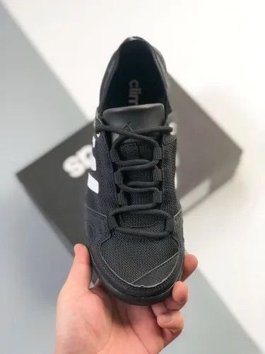 ,мужские кроссовки,спортивная ,кроссовки adidas,оригинальные кроссовки
