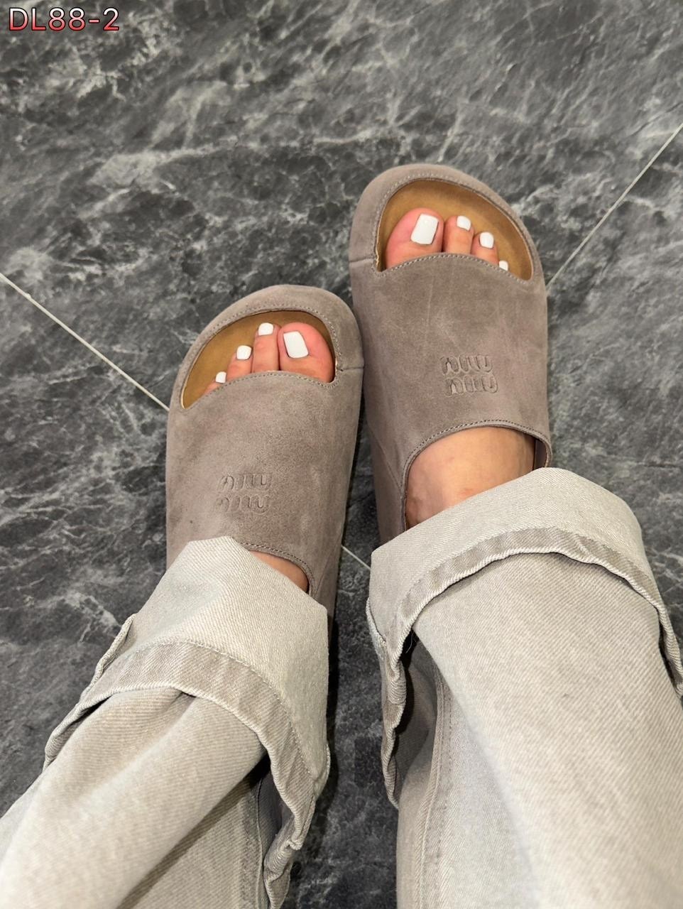 шлепанцы miu miu,,мюли miu miu,женские шлепки,шлёпанцы женские