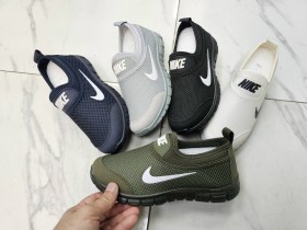Кроссовки