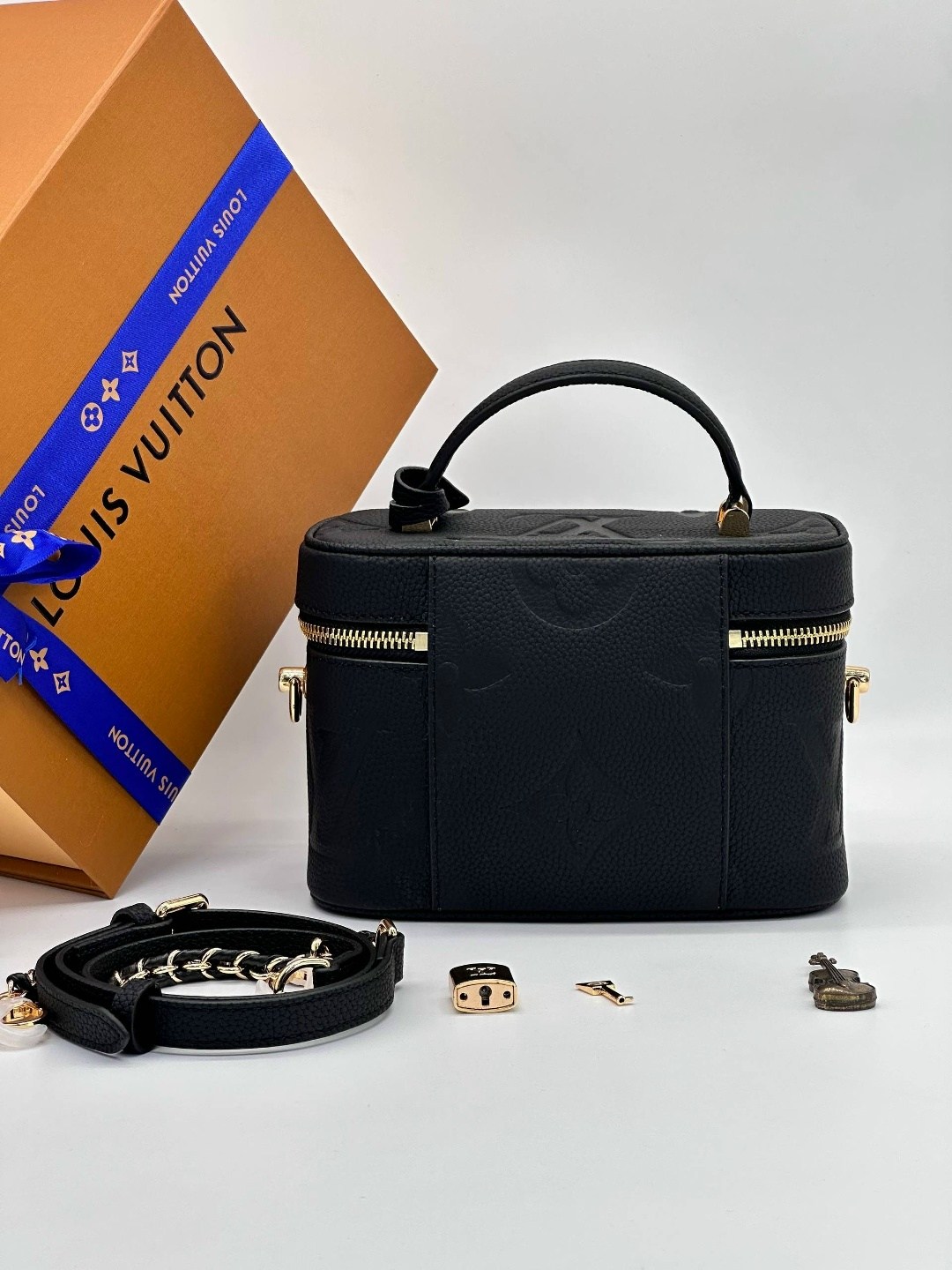 cумка louis vuitton,сумка луи виттон,сумочка луи виттон,сумка луи виттон vanity,louis vuitton женская сумка