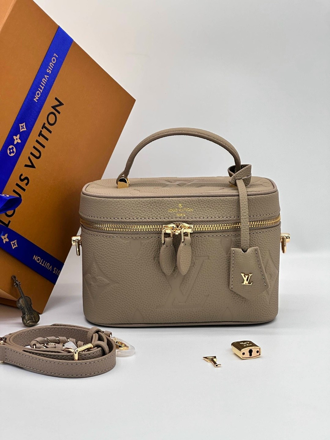 сумка луи виттон vanity,louis vuitton женская сумка,сумка на плечо louis vuitton,сумочка луи виттон,сумки луи виттон