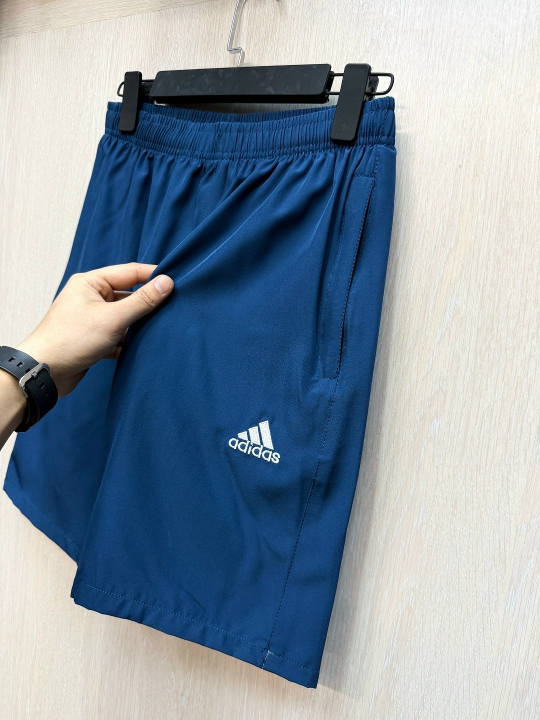 мужские спортивные шорты adidas,шорты adidas сетчатые мужские,шорты adidas,шорты мужские adidas,шорты спортивные adidas