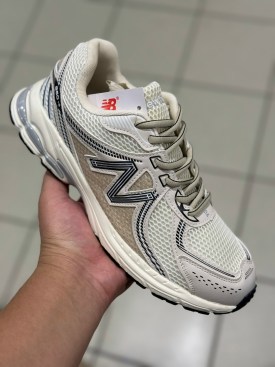 Кроссовки