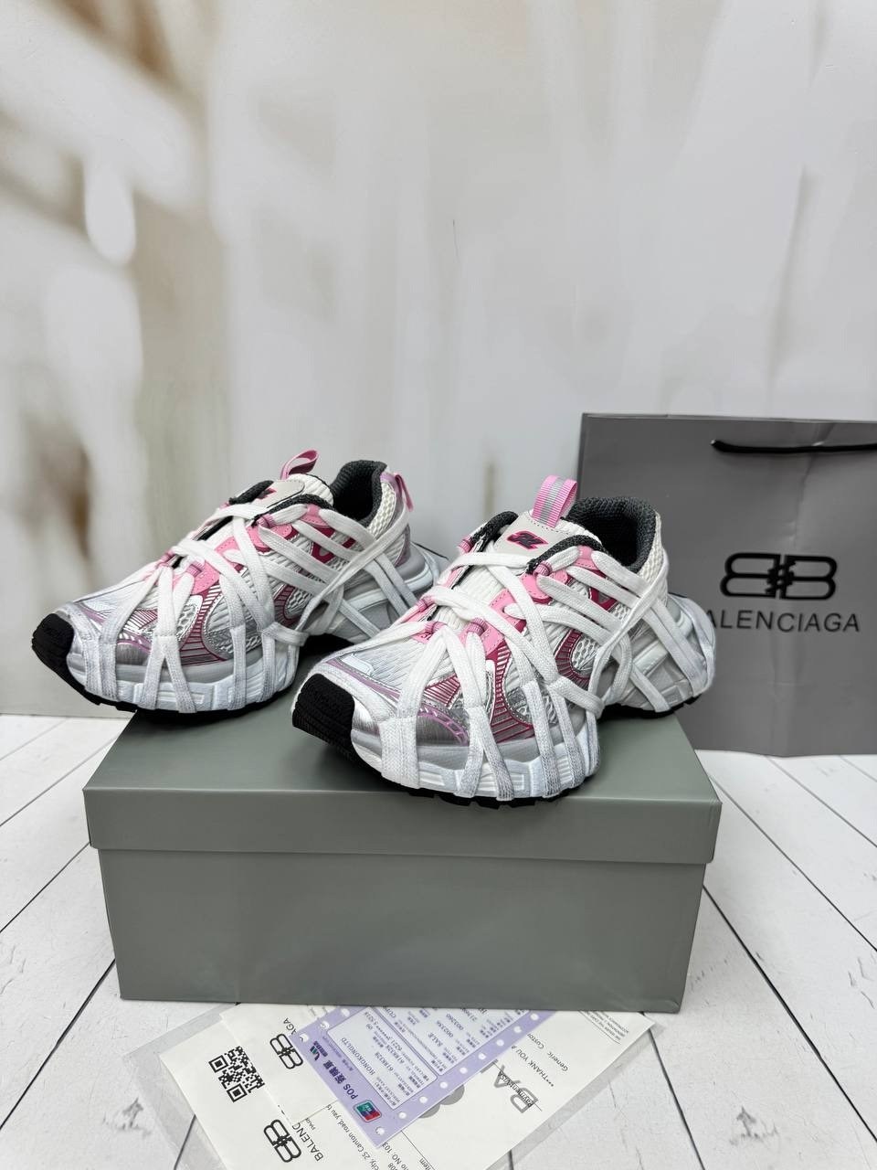 кроссовки balenciaga женские,кроссовки balenciaga,кроссовки balenciaga 3 xl,кроссовки баленсиага 3xl,кроссовки balenciaga 3xl extreme lace sneaker white pink grey