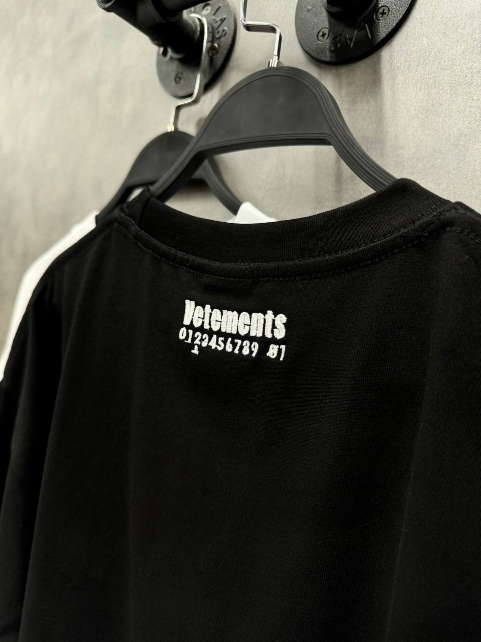 футболки vetements,vetements футболка с логотипом,хлопковая футболка vetements,футболка с лого мужскую vetements,футболка vetements белая