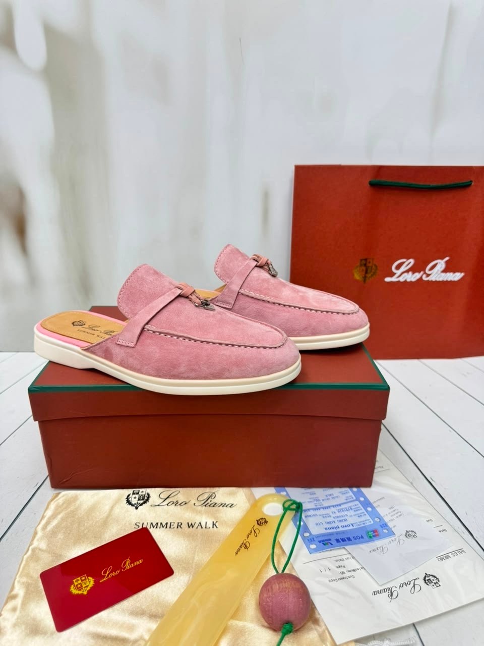 лоферы loro piana,лоферы loro piana женские,,женские замшевые мюли loro piana розовые,замшевые женские лоферы loro piana розовые