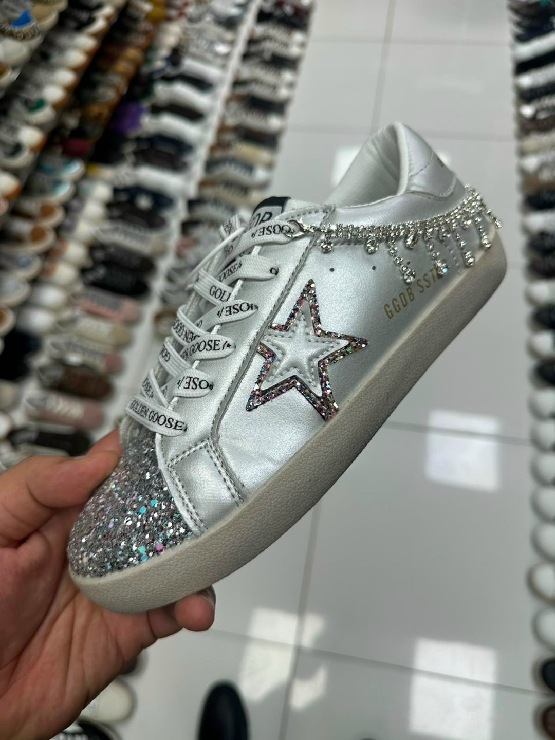 ,блестящие кроссовки валберис,кеды golden goose,обуви,блестящие кроссовки